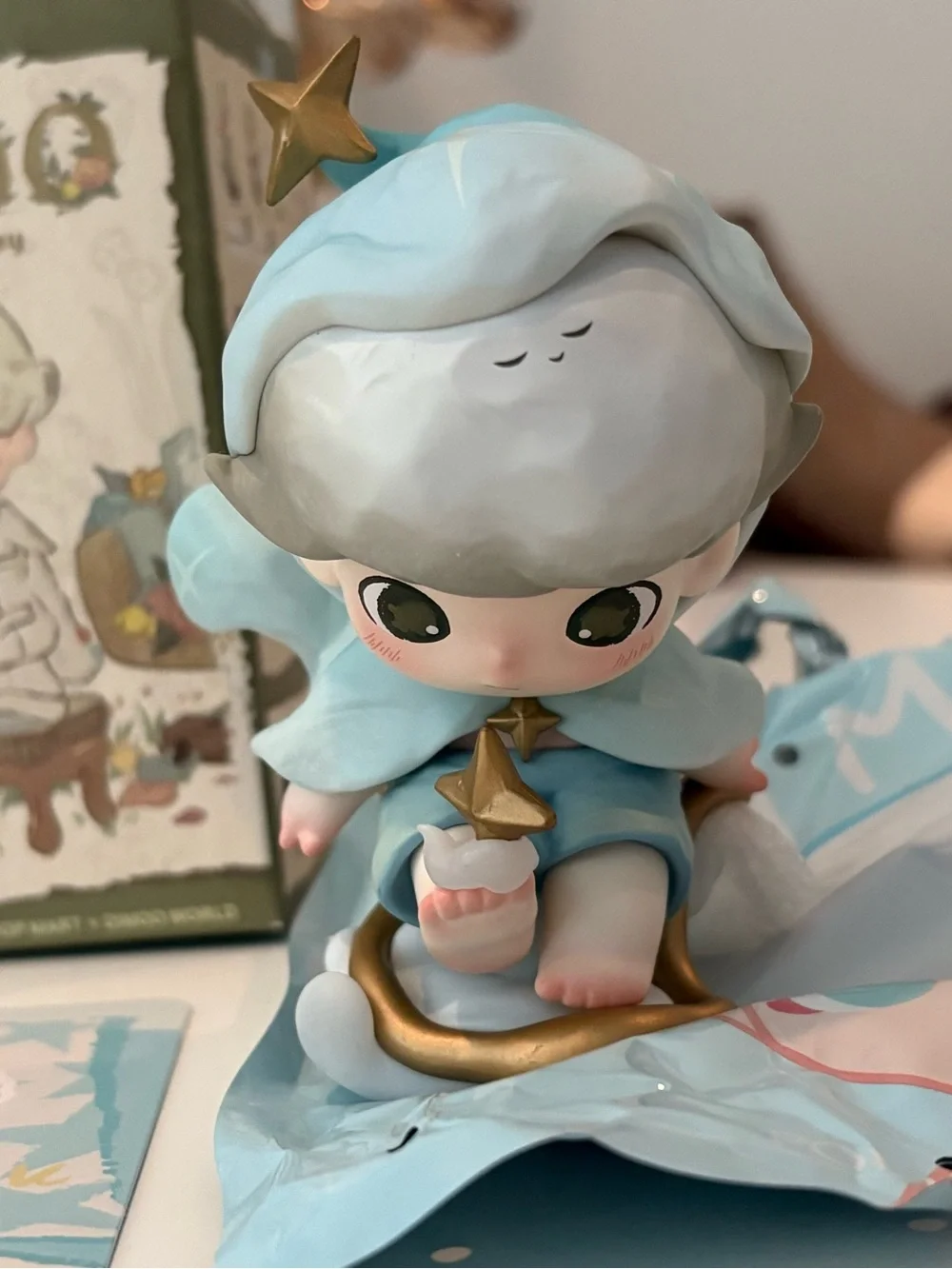 DIMOO The Missing Day Figurine